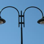 Vhm Eclairage - Saint-Quentin-Sur-Isère - Ensemble mât contemporain Féroé, bouquet Vénus, luminaire Tornade