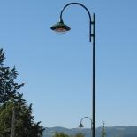 Vhm Eclairage - Saint-Quentin-Sur-Isère - Ensemble mât contemporain Féroé, bouquet Vénus, luminaire Tornade