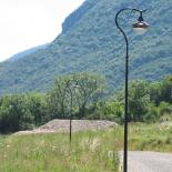 Vhm Eclairage - Belmont-Luthezieu - Ensemble mât contemporain Féroé, crosse Léo, luminaire contemporain Tornade